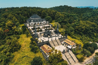 Vẻ đẹp ngược dòng thời gian ở xứ Huế